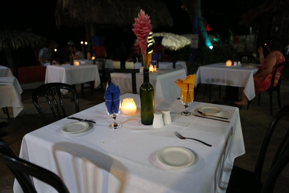 Bar-B-Barn Beach Hotel Negril Exterior photo