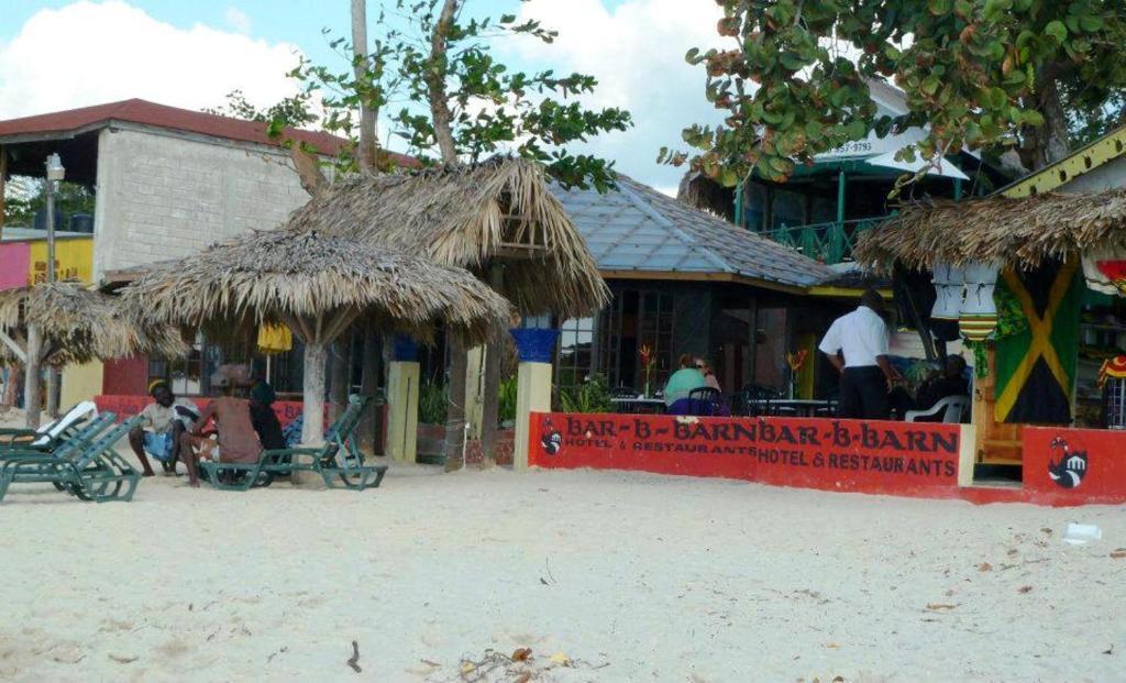 Bar-B-Barn Beach Hotel Negril Exterior photo