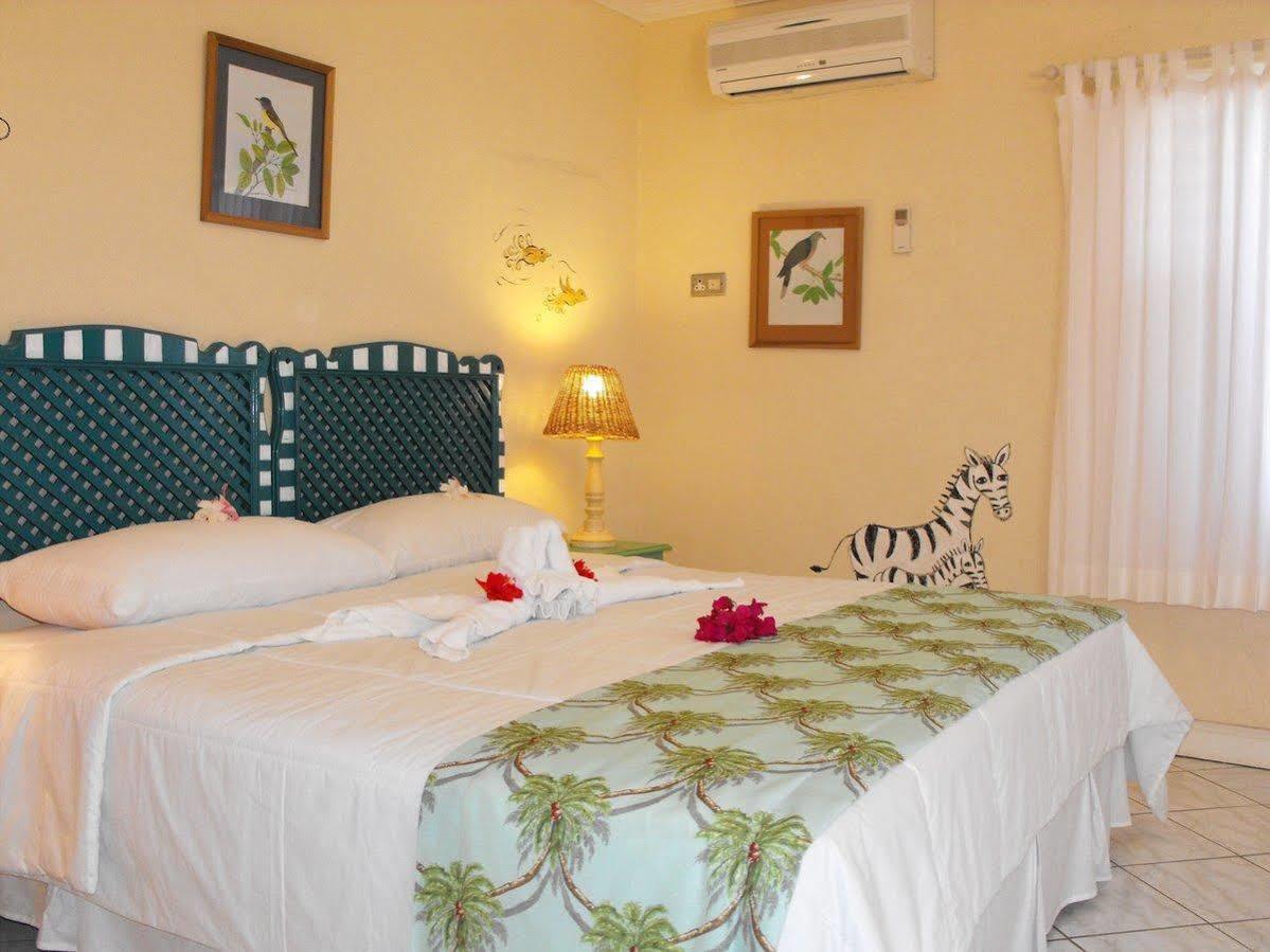 Bar-B-Barn Beach Hotel Negril Exterior photo